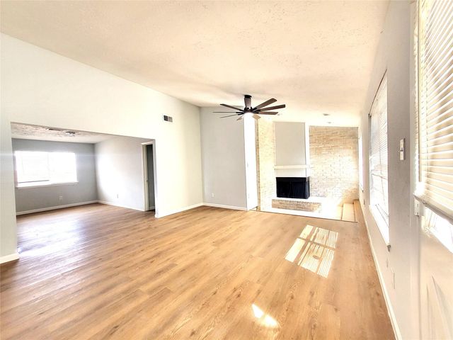 11622 Old Telegraph Road, Houston, TX 77067