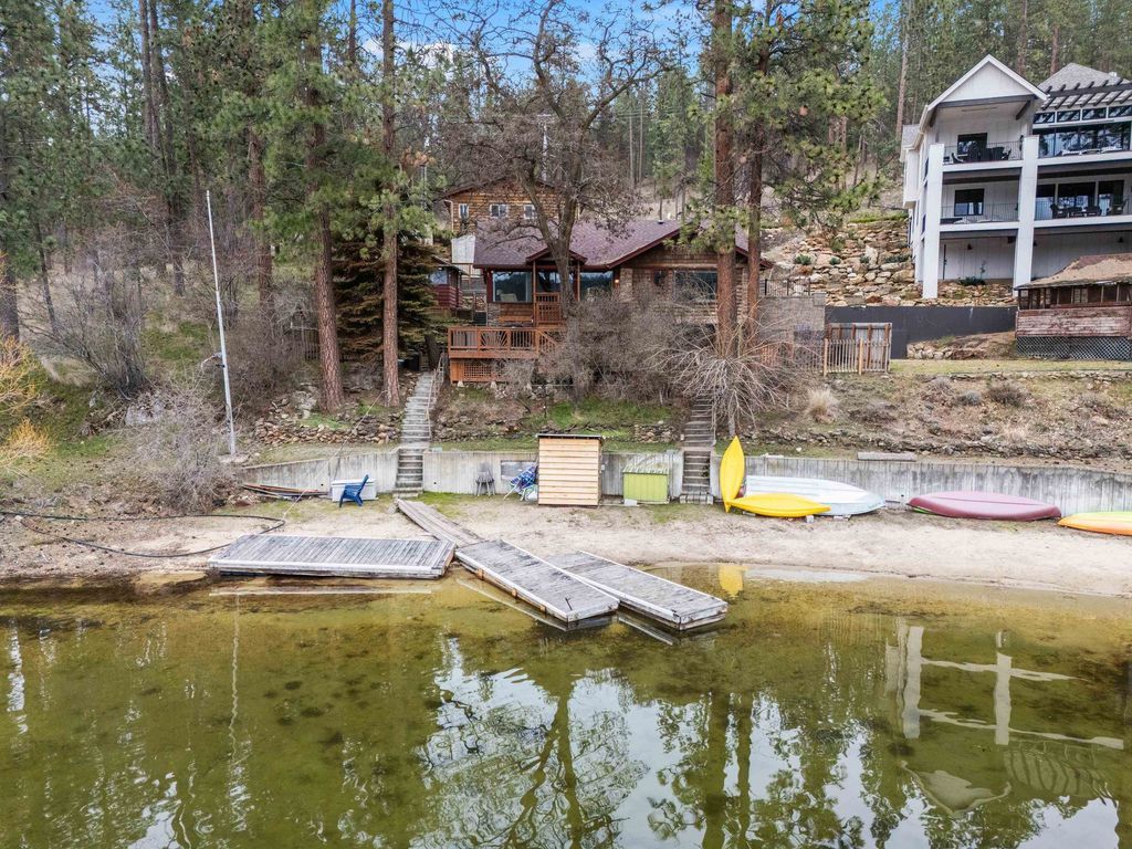 1314 S Lakeside Rd, Liberty Lake, WA 99019