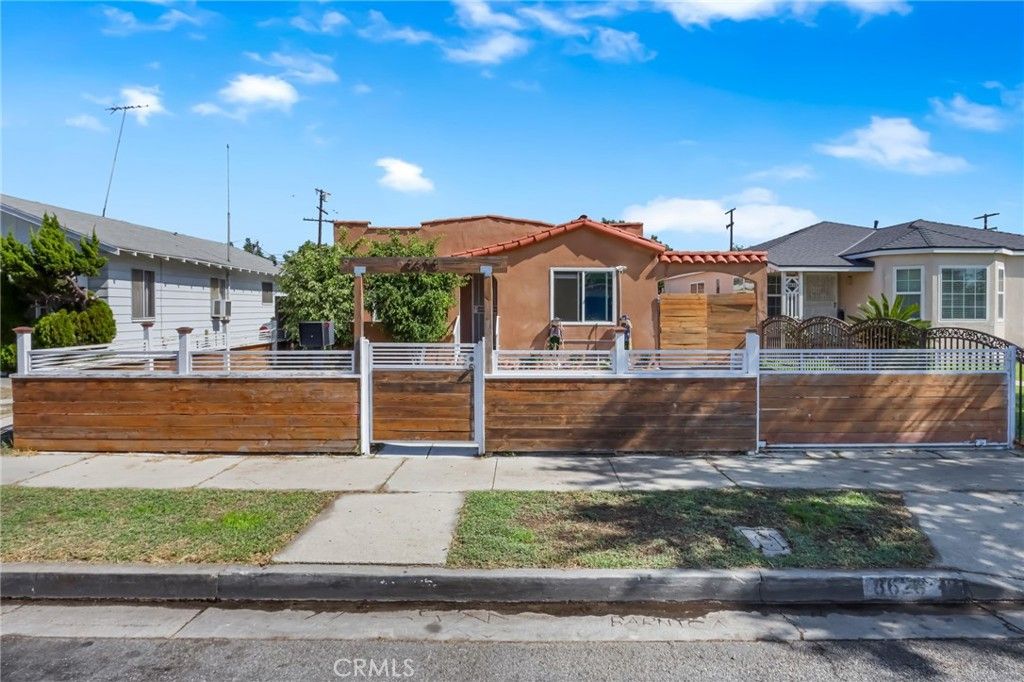 8628 San Juan Avenue, South Gate, CA 90280 — exterior