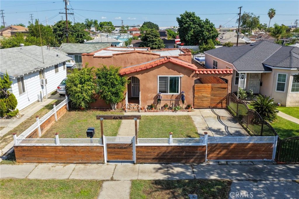 8628 San Juan Avenue, South Gate, CA 90280 — photo 2