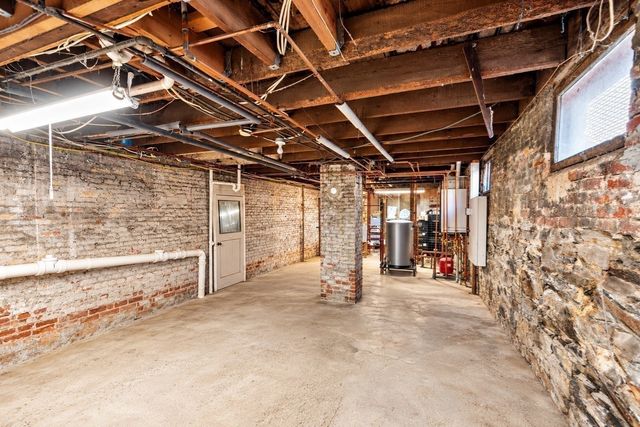 247 Chestnut St 1, Cambridge, MA 02139
