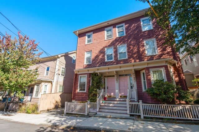 247 Chestnut St 1, Cambridge, MA 02139