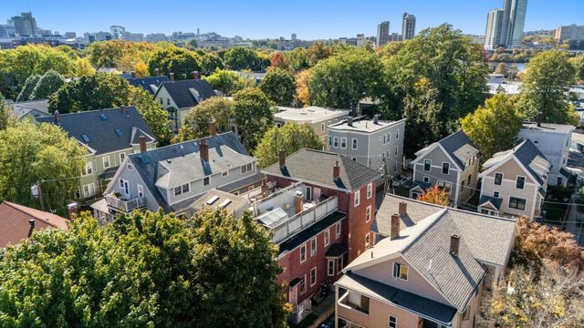 247 Chestnut St 1, Cambridge, MA 02139