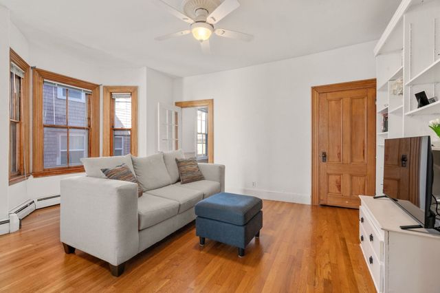 247 Chestnut St 1, Cambridge, MA 02139