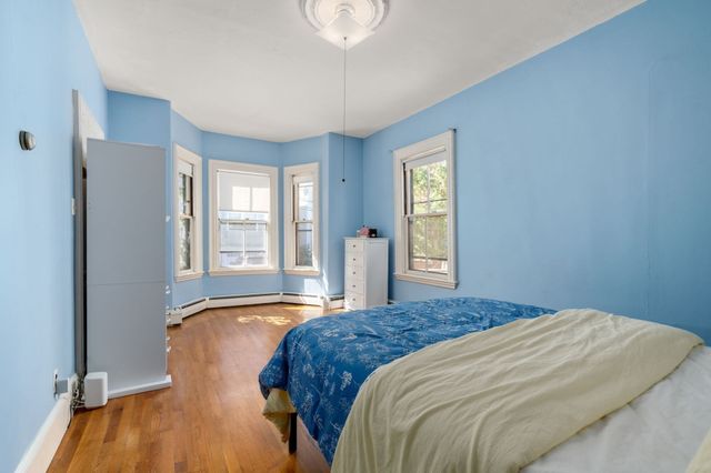 247 Chestnut St 1, Cambridge, MA 02139