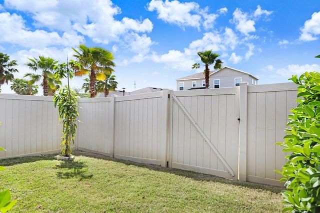 11642 LAKE LUCAYA DRIVE, Riverview, FL 33579