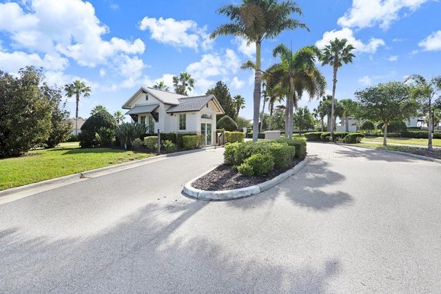 11642 LAKE LUCAYA DRIVE, Riverview, FL 33579