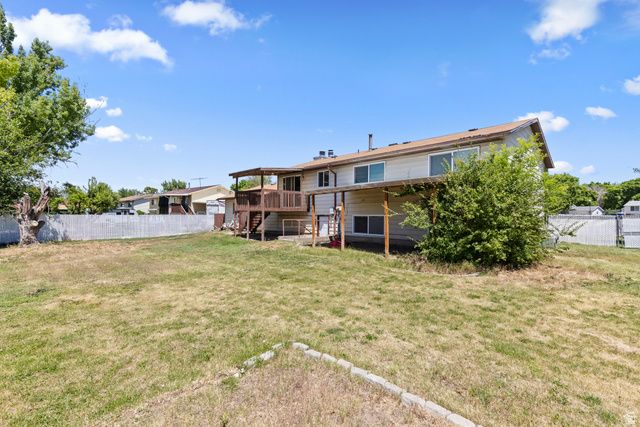 1871 N 1225 W, Clinton, UT 84015