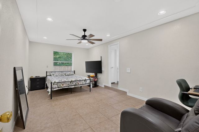 908 Hillside Court, Bedford, TX 76022