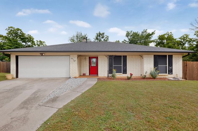 908 Hillside Court, Bedford, TX 76022