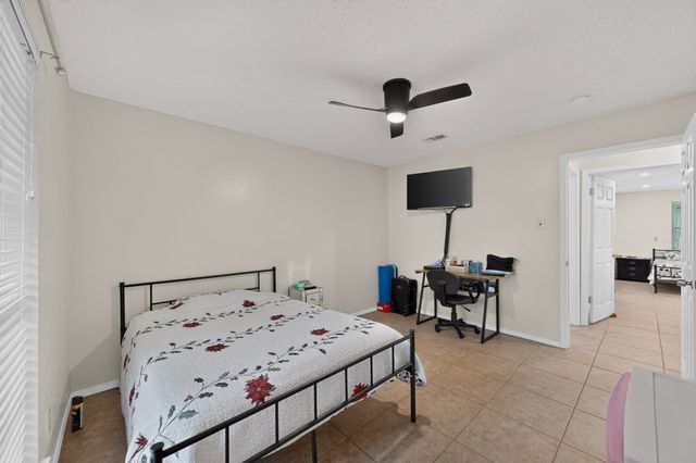 908 Hillside Court, Bedford, TX 76022