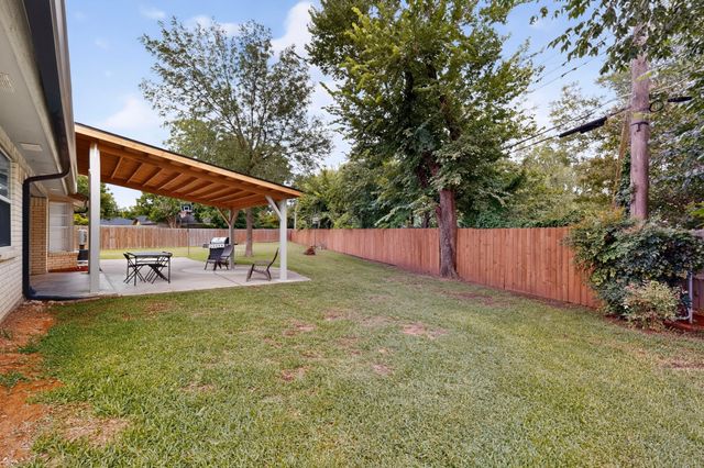 908 Hillside Court, Bedford, TX 76022