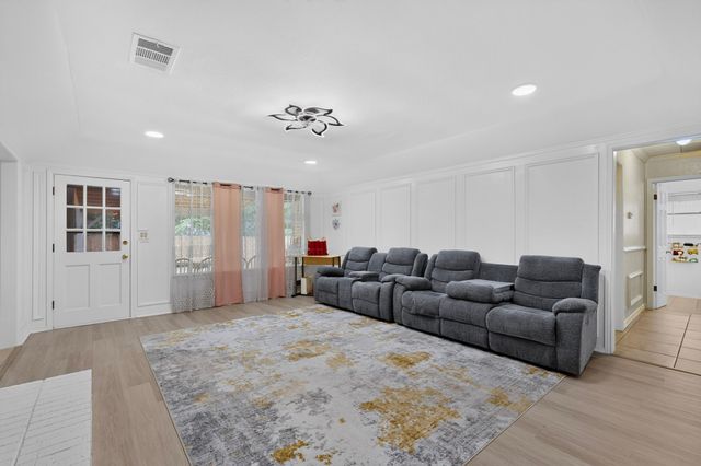 908 Hillside Court, Bedford, TX 76022