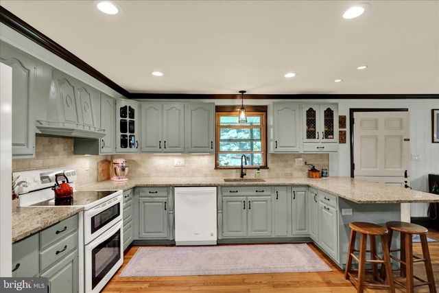 3866 PRICETOWN RD, Fleetwood, PA 19522