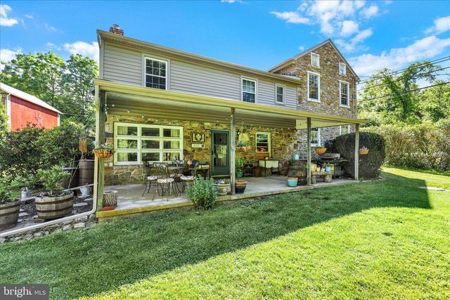 3866 PRICETOWN RD, Fleetwood, PA 19522