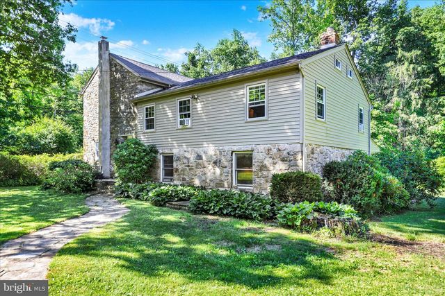 3866 PRICETOWN RD, Fleetwood, PA 19522