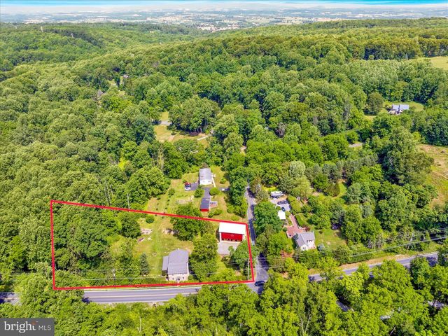 3866 PRICETOWN RD, Fleetwood, PA 19522