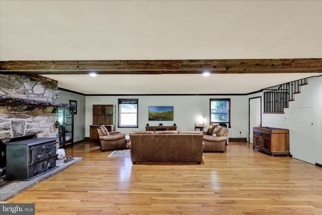 3866 PRICETOWN RD, Fleetwood, PA 19522