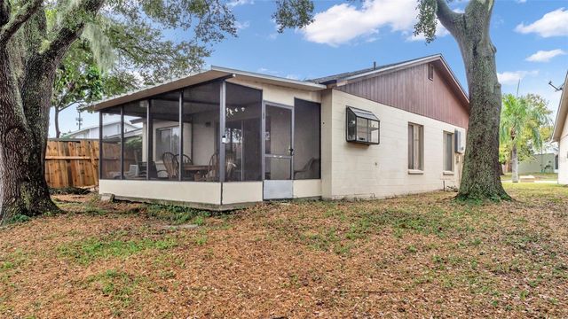 512 LAKE DEXTER BOULEVARD, Winter Haven, FL 33884