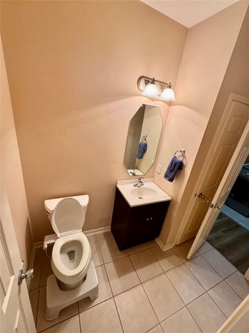 9730 Wheaton Edge Lane, Houston, TX 77095