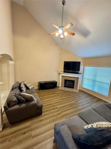 9730 Wheaton Edge Lane, Houston, TX 77095