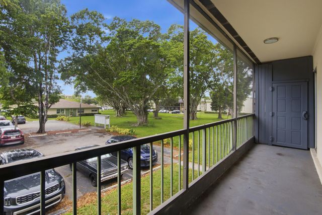 4110 NW 88th Avenue 205, Coral Springs, FL 33065