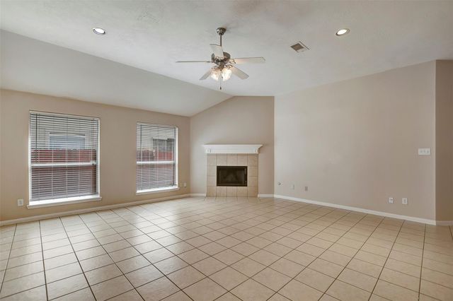 11843 Belle Court, Pinehurst, TX 77362