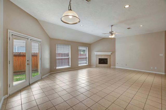 11843 Belle Court, Pinehurst, TX 77362