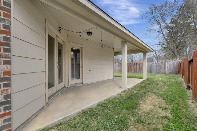 11843 Belle Court, Pinehurst, TX 77362