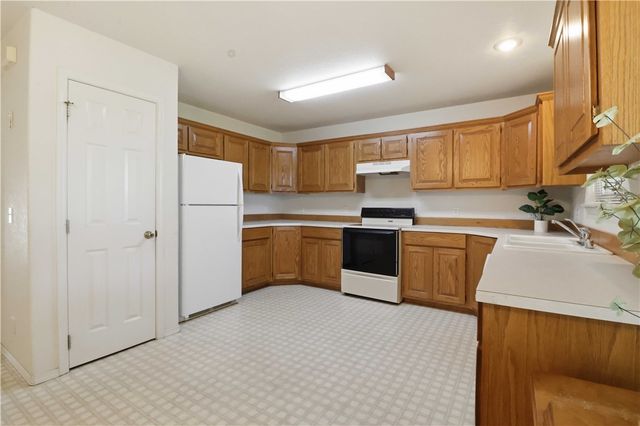 2855 Colten Cove, Fayetteville, AR 72701