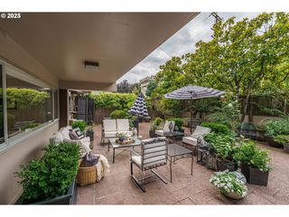 2323 Sw PARK Pl 106, Portland, OR 97205