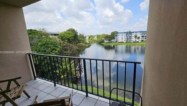 502 NW 87th Ave 403, Miami, FL 33172