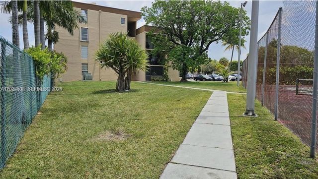 502 NW 87th Ave 403, Miami, FL 33172