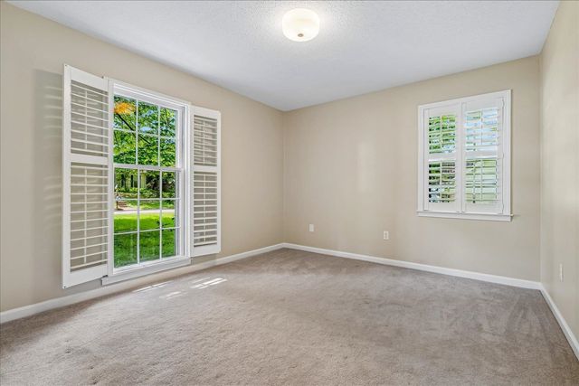 1528 HOLLY HILL DR, Germantown, TN 38138