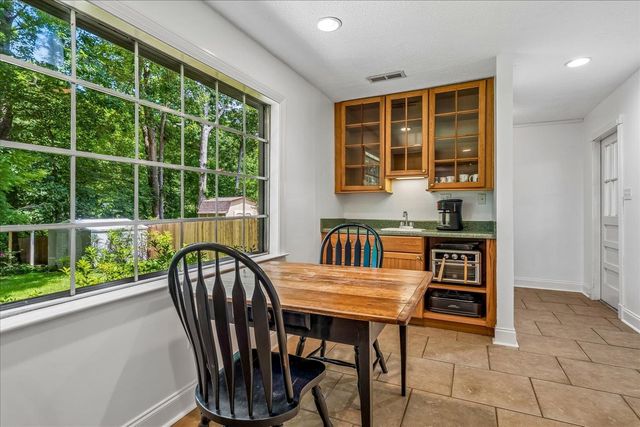 1528 HOLLY HILL DR, Germantown, TN 38138