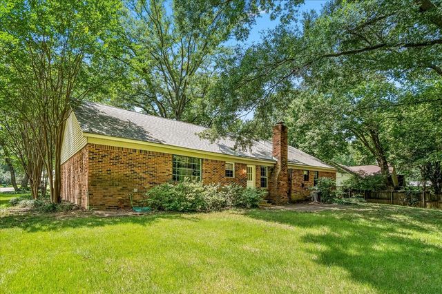 1528 HOLLY HILL DR, Germantown, TN 38138