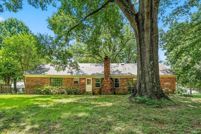 1528 HOLLY HILL DR, Germantown, TN 38138