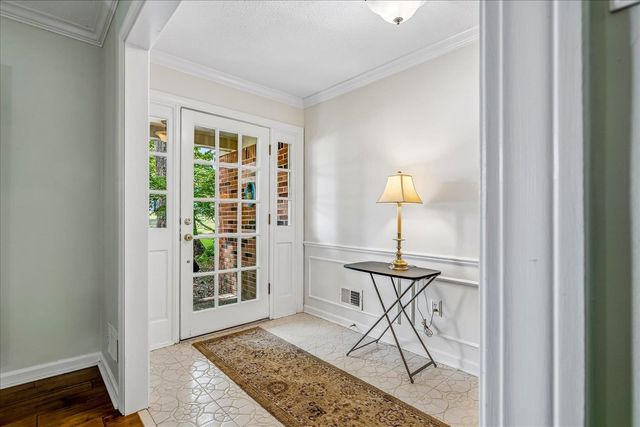1528 HOLLY HILL DR, Germantown, TN 38138