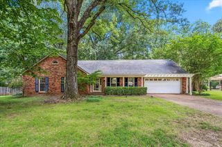 1528 HOLLY HILL DR, Germantown, TN 38138