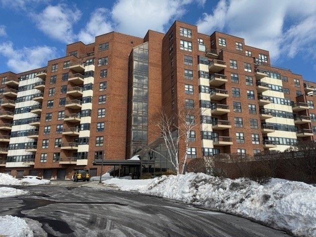 1 Seal Harbor 210, Winthrop, MA 02152