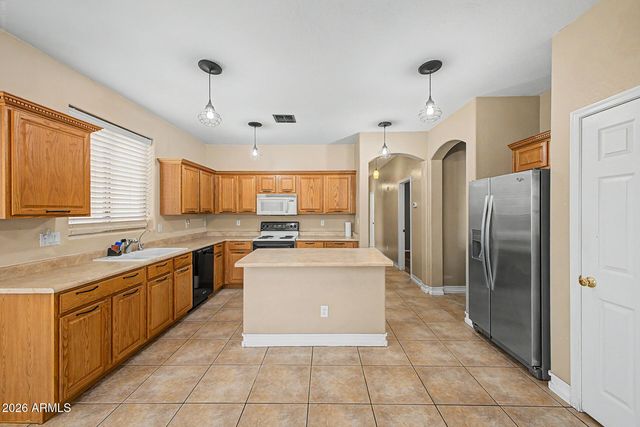 6611 S 25TH Drive, Phoenix, AZ 85041