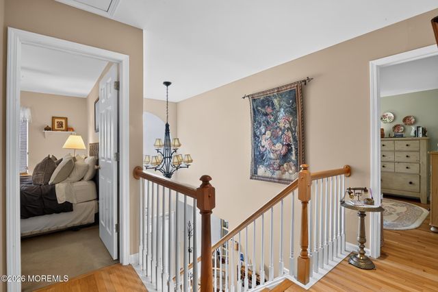 105 Hollow Oak Lane, Manahawkin, NJ 08050