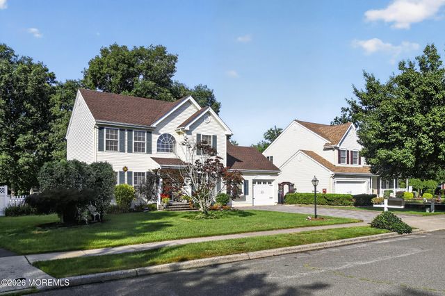 105 Hollow Oak Lane, Manahawkin, NJ 08050