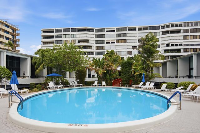 3589 S Ocean Boulevard 808, South Palm Beach, FL 33480