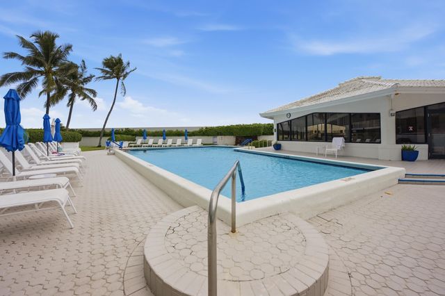 3589 S Ocean Boulevard 808, South Palm Beach, FL 33480