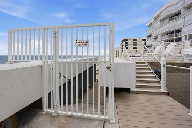 3589 S Ocean Boulevard 808, South Palm Beach, FL 33480