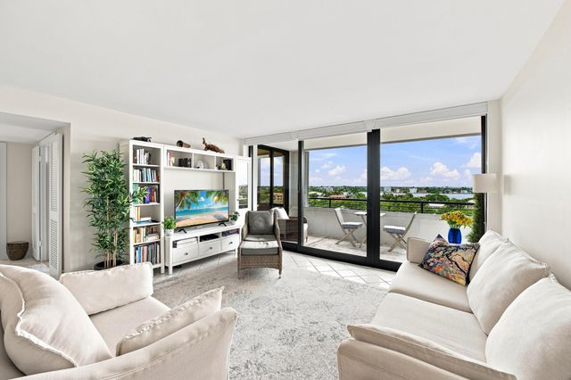 3589 S Ocean Boulevard 808, South Palm Beach, FL 33480
