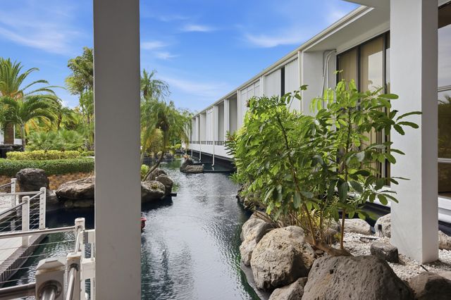3589 S Ocean Boulevard 808, South Palm Beach, FL 33480