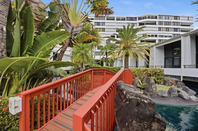 3589 S Ocean Boulevard 808, South Palm Beach, FL 33480