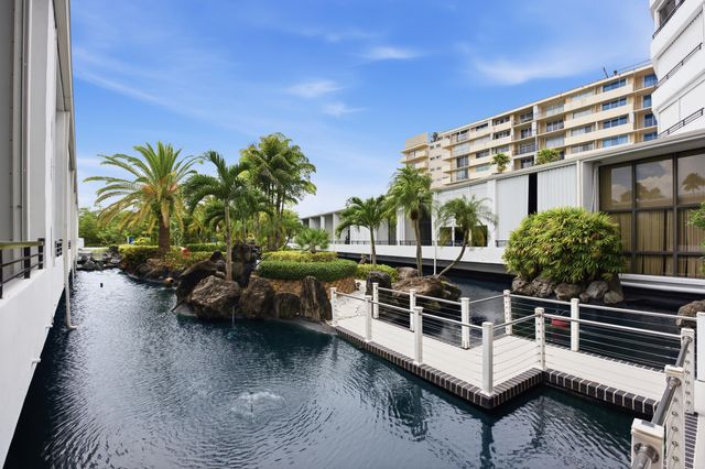 3589 S Ocean Boulevard 808, South Palm Beach, FL 33480
